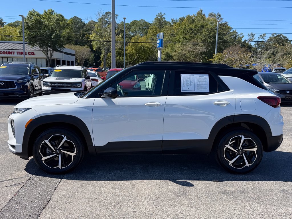 Used 2023 Chevrolet TrailBlazer RS w/ Convenience Package FWD image 2