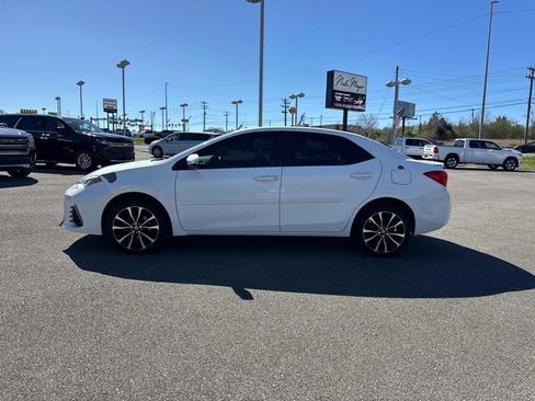 Used 2017 Toyota Corolla SE FWD image 7