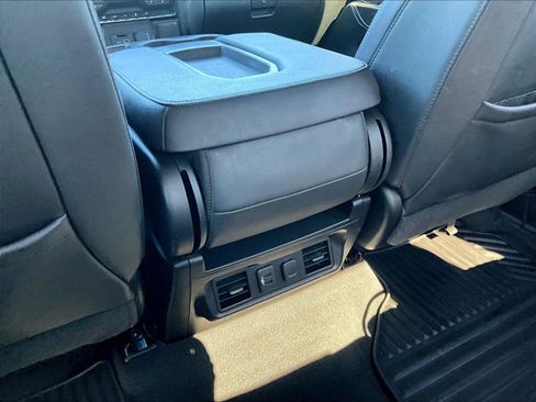 Used 2021 Chevrolet Silverado 2500 LTZ AWD/4WD image 11