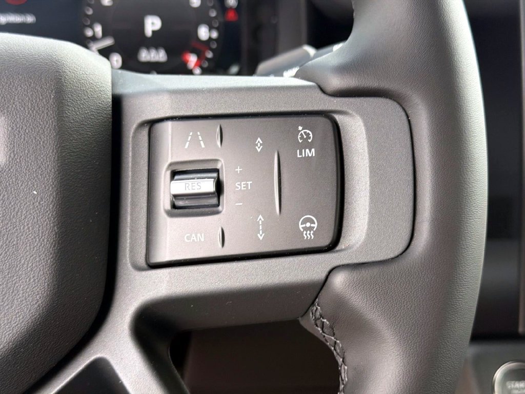 New 2026 Land Rover Defender 110 X-Dynamic SE AWD/4WD image 30