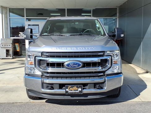 Used 2020 Ford F250 XL w/ STX Appearance Package image 2