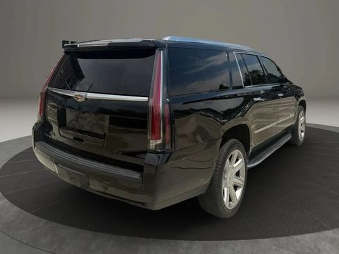 Used 2019 Cadillac Escalade ESV Luxury AWD/4WD image 8