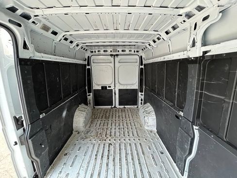 Used 2022 RAM ProMaster 2500 FWD image 13