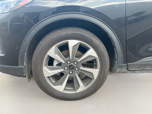 Used 2024 Ford Escape Platinum w/ Premium Technology Package AWD/4WD image 31
