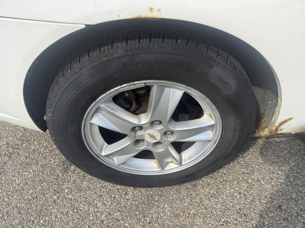Used 2005 Chevrolet Malibu LS FWD image 8