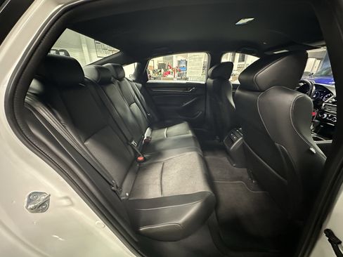 Used 2022 Honda Accord Sport image 19