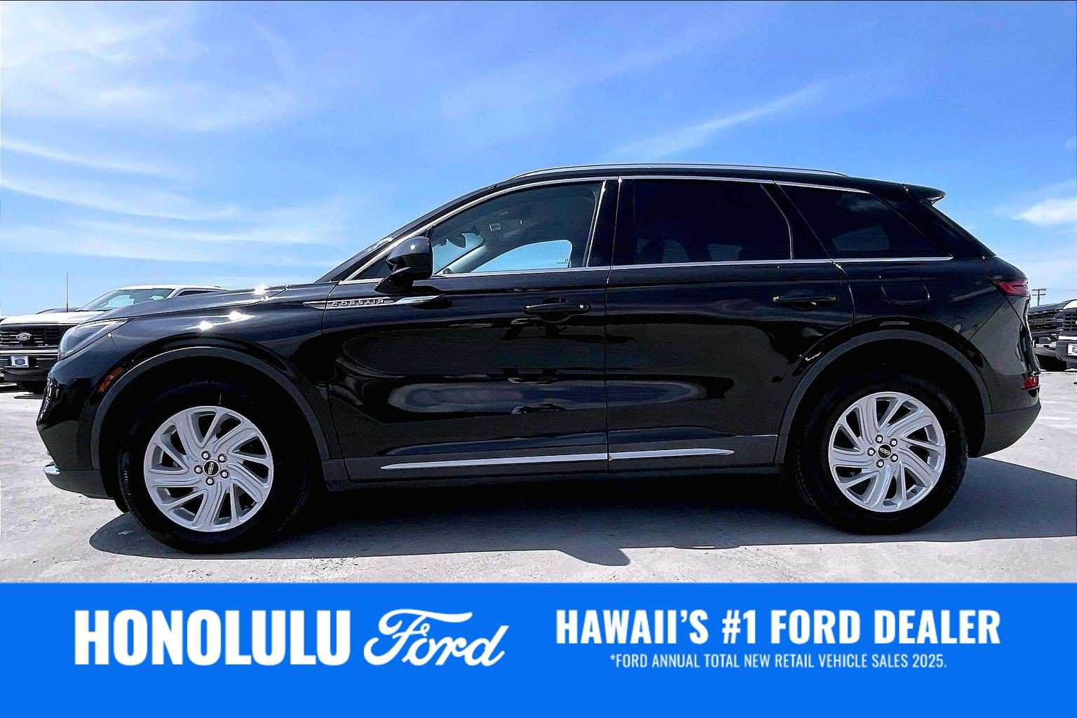 Used 2021 Lincoln Corsair FWD w/ Towing Package I image 3