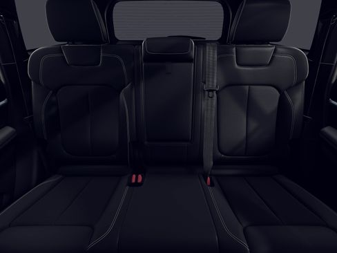 New 2026 Jeep Grand Cherokee Altitude RWD image 3
