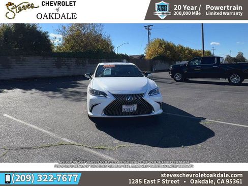 Used 2021 Lexus ES 300h w/ Premium Package image 4