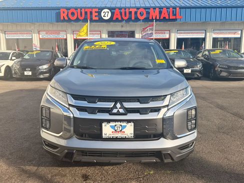 Used 2025 Mitsubishi Outlander Sport SE AWD/4WD image 3