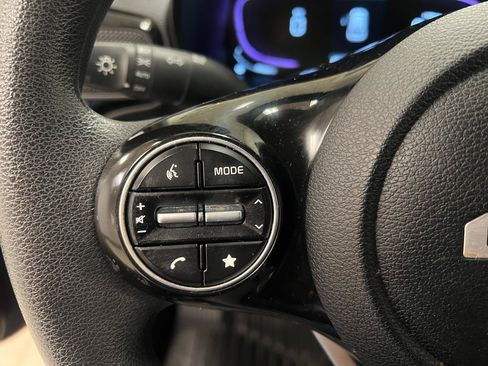 Used 2023 Kia Soul S FWD image 24