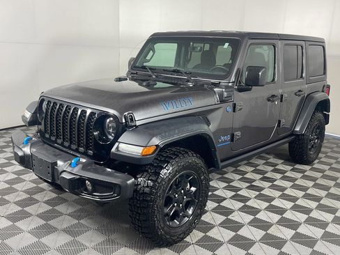 Used 2023 Jeep Wrangler Unlimited w/ Cold Weather Group AWD/4WD image 2
