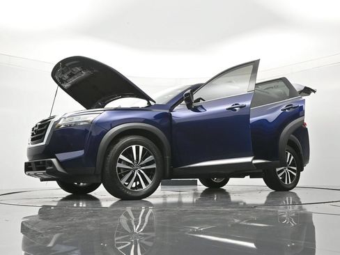 Certified 2024 Nissan Pathfinder Platinum AWD/4WD image 51
