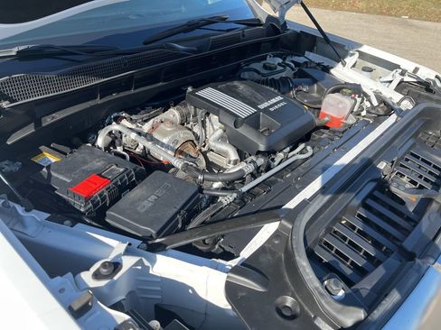 Used 2024 GMC Sierra 1500 AT4 w/ Technology Package image 11