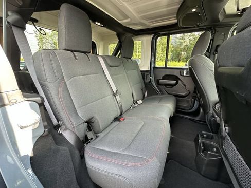 Used 2024 Jeep Wrangler Unlimited Rubicon AWD/4WD image 25