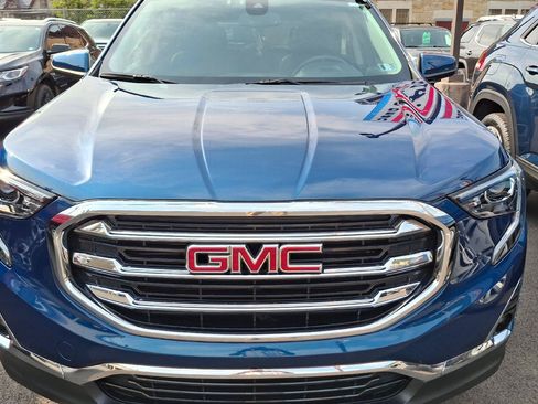 Used 2021 GMC Terrain SLT w/ Infotainment Package II AWD/4WD image 2
