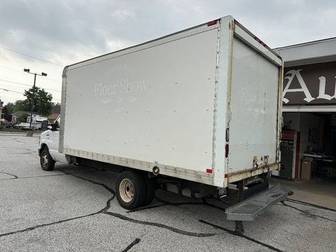 Used 2015 Ford E-450 and Econoline 450 Super Duty RWD image 7