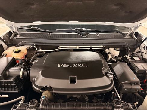Used 2022 Chevrolet Colorado Z71 AWD/4WD image 11