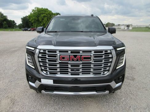 New 2026 GMC Yukon Denali w/ Sun & Power Step Package AWD/4WD image 10
