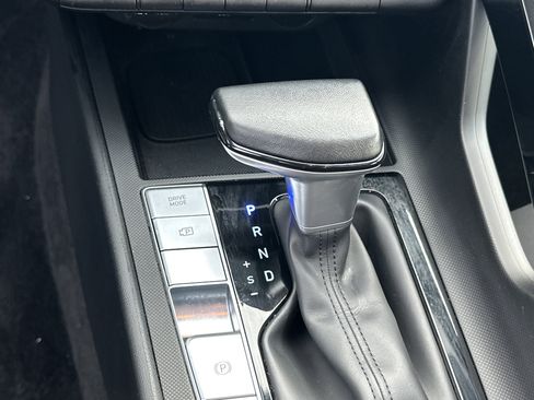 Used 2025 Hyundai Elantra SEL image 29