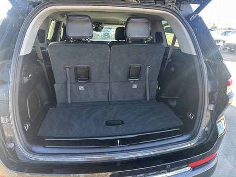 Used 2023 Jeep Grand Cherokee L Limited w/ Luxury Tech Group II image 13