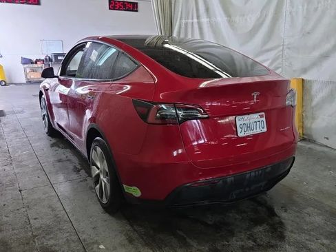Used 2022 Tesla Model Y Long Range AWD/4WD image 4