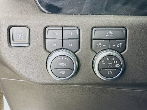 Used 2023 GMC Sierra 1500 Elevation w/ LPO, Elevation Black Package AWD/4WD image 11