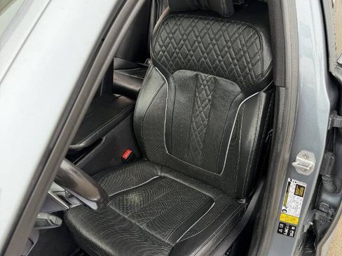 Used 2018 BMW M550i xDrive w/ Driving Assistance Package image 24