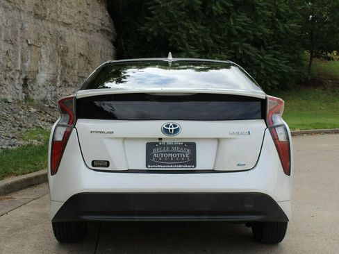 Used 2016 Toyota Prius Two FWD image 6