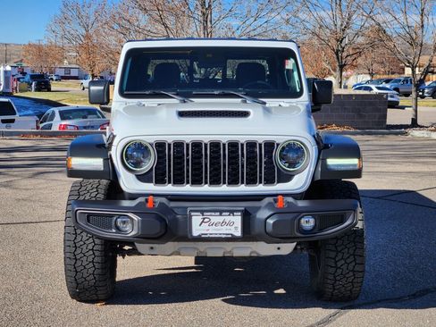 Used 2024 Jeep Gladiator Mojave w/ Safety Group AWD/4WD image 6