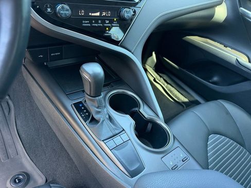 Used 2023 Toyota Camry SE w/ Cold Weather Package FWD image 33