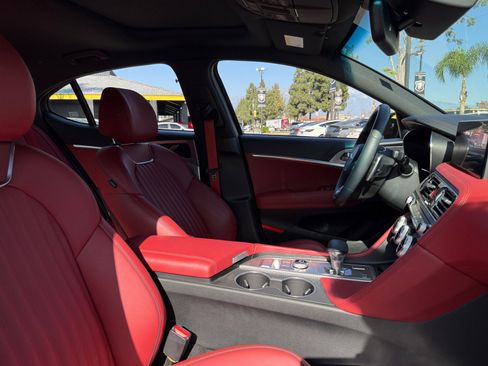 Used 2023 Genesis G70 2.0T w/ Sport Prestige Package image 19