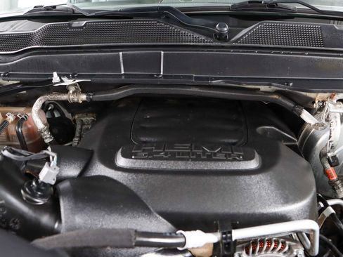 Used 2021 RAM 2500 Tradesman w/ Chrome Appearance Group image 31