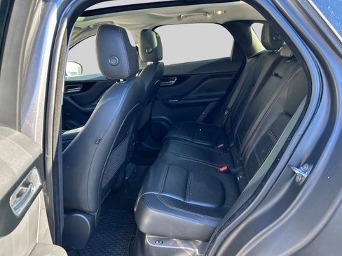 Used 2017 Jaguar F-PACE Prestige image 10