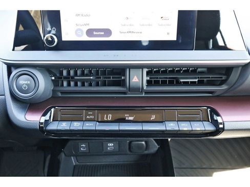 Used 2025 Toyota Prius SE image 24