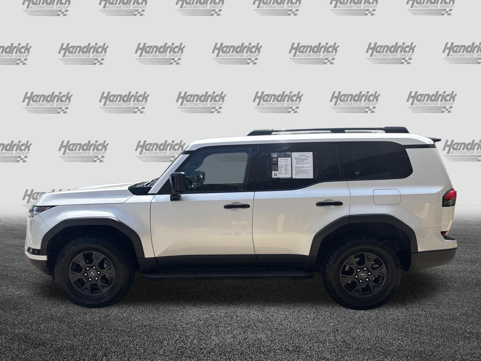 Used 2024 Lexus GX 550 AWD/4WD image 7