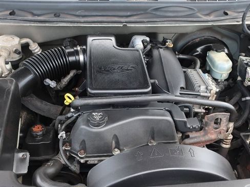 Used 2002 Chevrolet TrailBlazer LT image 22