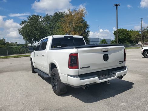 Used 2022 RAM 1500 Laramie AWD/4WD image 4