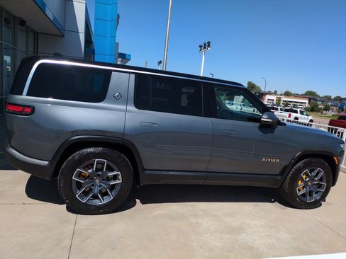 Used 2023 Rivian R1S Adventure AWD/4WD image 6