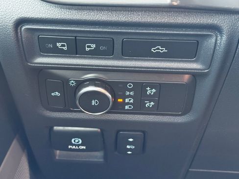 Used 2021 Ford F150 Lariat w/ Equipment Group 502A High AWD/4WD image 17