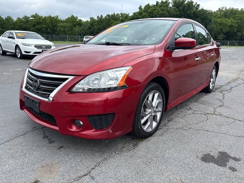 Used 2014 Nissan Sentra SR w/ SR Driver Package FWD image 2