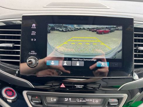 Used 2022 Honda Pilot Touring image 29