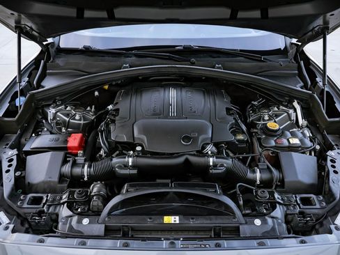 Used 2017 Jaguar F-PACE Prestige image 20