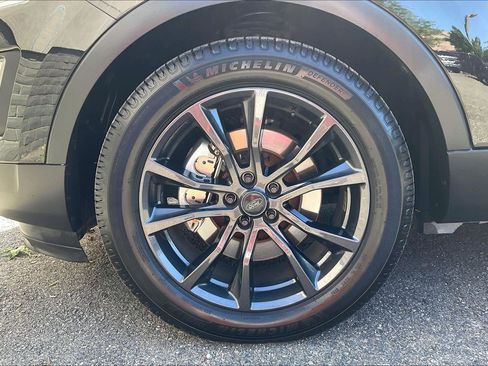 Used 2017 Ford Explorer XLT w/ Equipment Group 202A FWD image 8