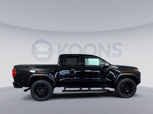 New 2026 GMC Canyon Denali w/ LPO, Denali Black Edition AWD/4WD image 8