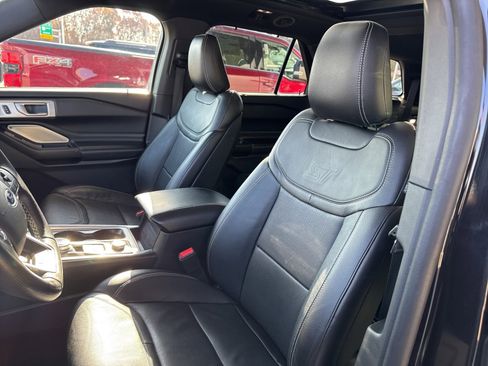 Certified 2020 Ford Explorer ST w/ Premium Technology Package image 23