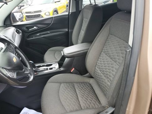 Used 2019 Chevrolet Equinox LT FWD image 17