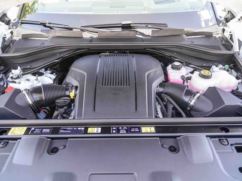 New 2026 Land Rover Range Rover Long Wheelbase SE AWD/4WD image 25