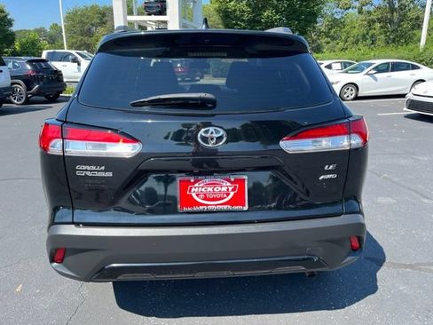 Used 2022 Toyota Corolla Cross LE AWD/4WD image 8