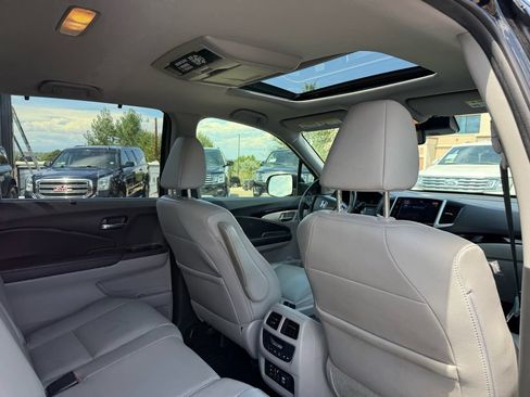 Used 2017 Honda Pilot Touring image 26